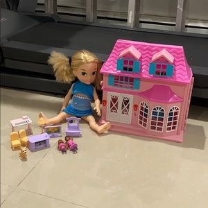 Doll house with Doll and accessory